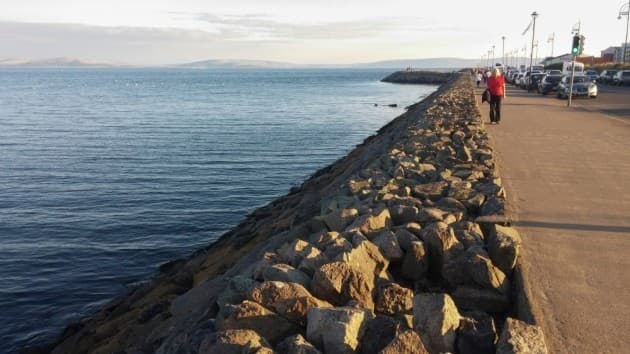 Salthill Promenade - Kick the Wall