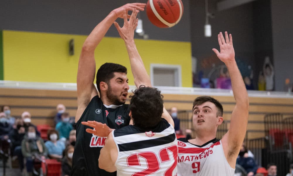 Three on the bounce for resurgent Lakers