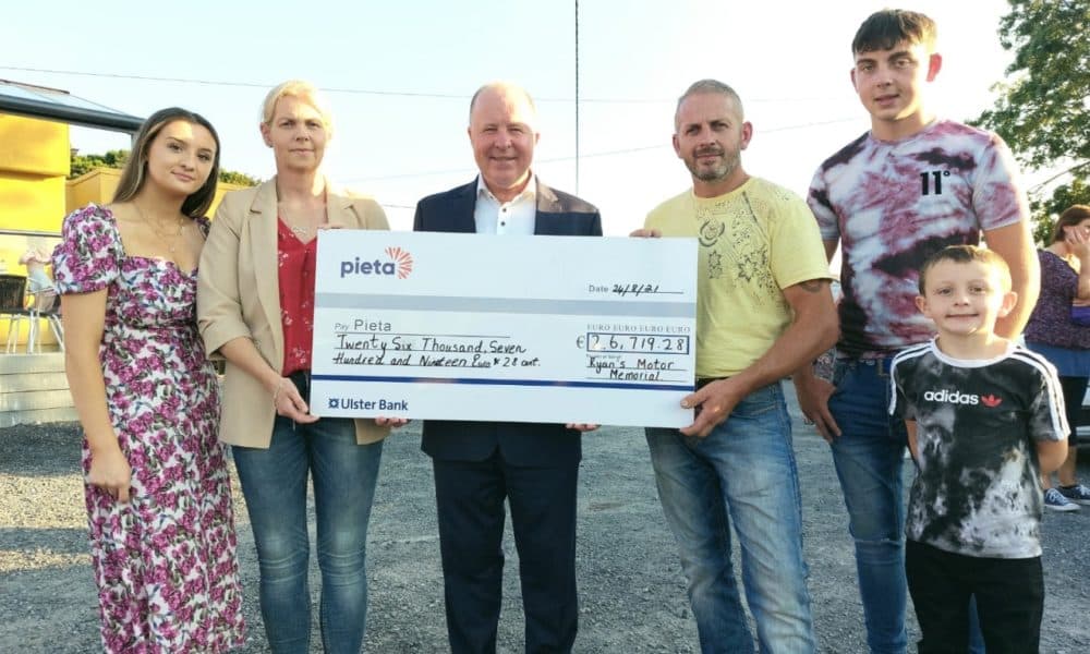 Nagle family hand over €26,000 to Pieta