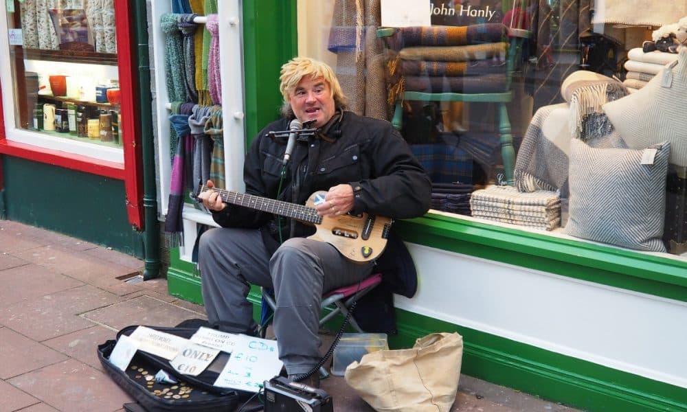 Buskers face €75 fine as new bye-laws come into force