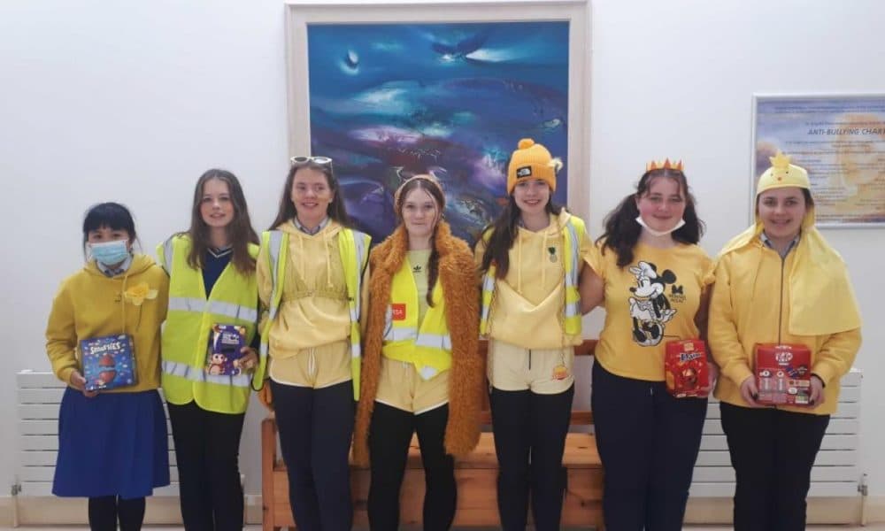 School raises €2,000 on Daffodil Day