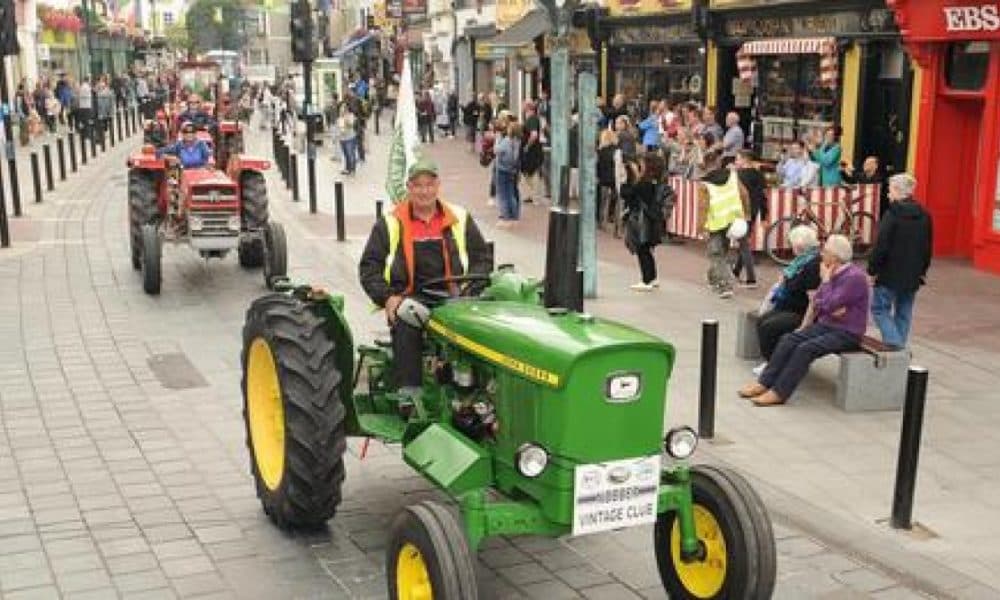 Classic tractor drivers to embark on 400km drive to Killarney